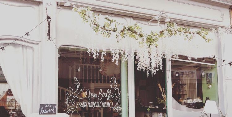 Opéra Bouffe (L') accepte la monnaie locale